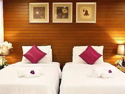 Furamaxclusive Sathorn,