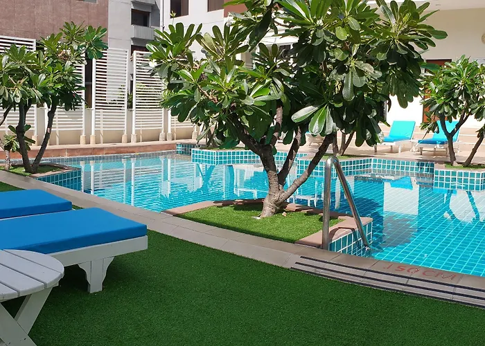 Furamaxclusive Sathorn,