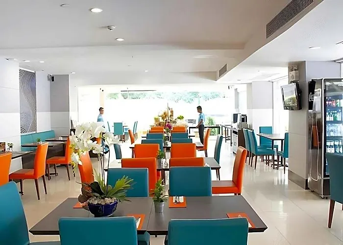 Furamaxclusive Sathorn,
