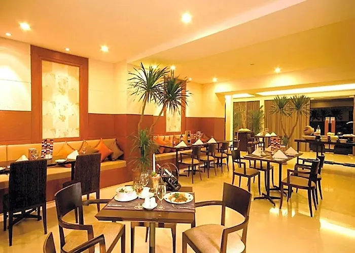 Furamaxclusive Sathorn, Hotel 4*