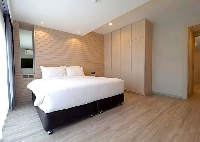 Furamaxclusive Sathorn,