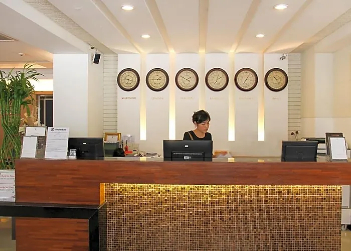 Furamaxclusive Sathorn,